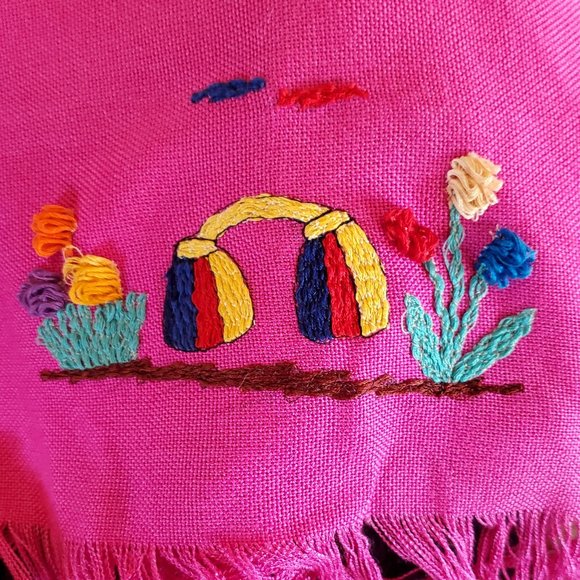 Vintage wool, Hand Embroidered poncho - Picture 6 of 8